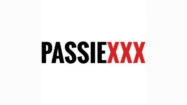 PASSIE XXX Live